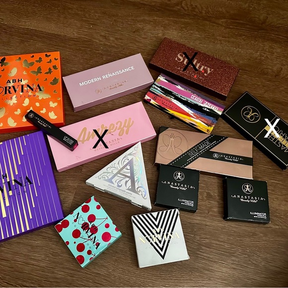 Anastacia, Beverly Hills cosmetics bundle - Picture 1 of 1